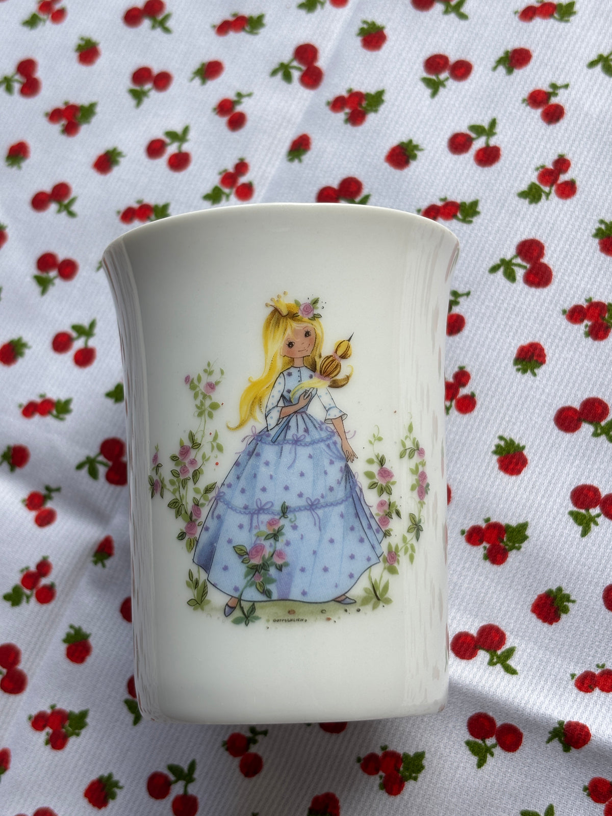 Gobelet en porcelaine Petite Princesse